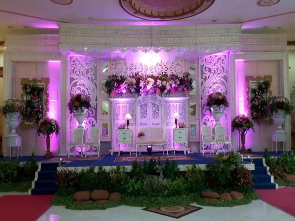 Yusro Hotel Restaurant & Convention Jombang Exterior photo